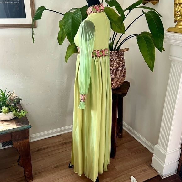 Vintage Light Green Chiffon & Taffeta Maxi Handmade Dress - Picture 5 of 16